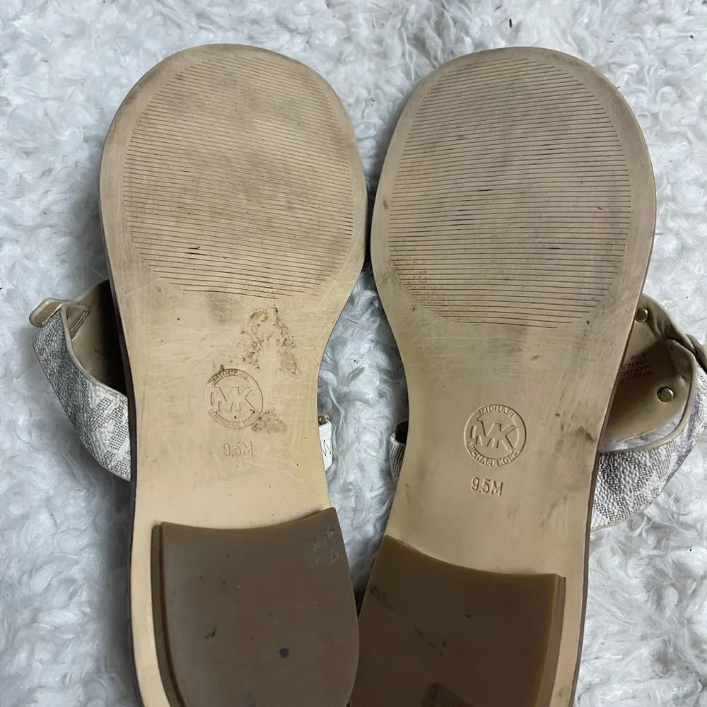 Michael Kors Aubrey Synthetic beige Thong Sandal gold tone logo accent SZ9.5M